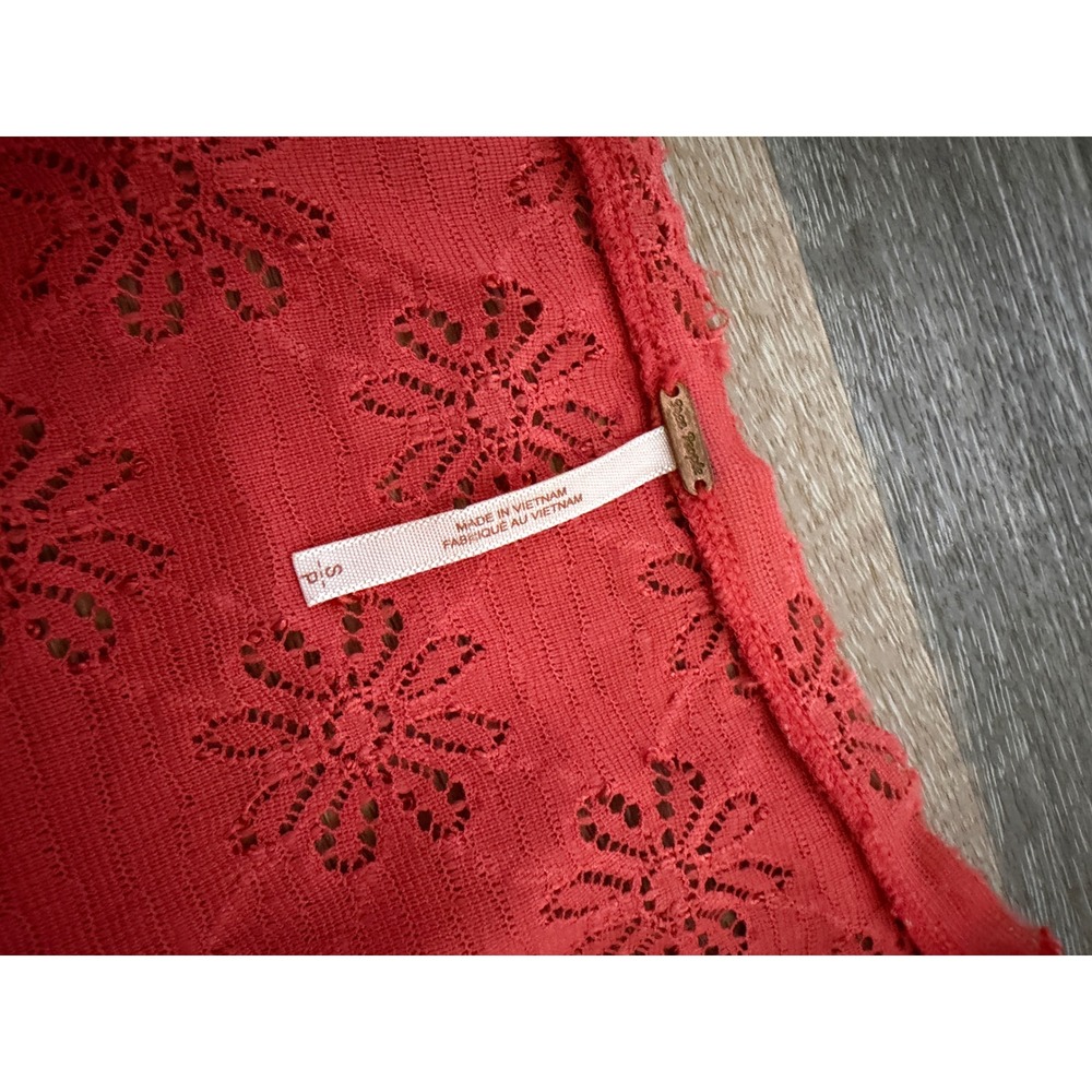 Free People Red Floral Lace Mini Dress Short Sleeve Scoop Neck Boho Size S - Picture 4 of 6